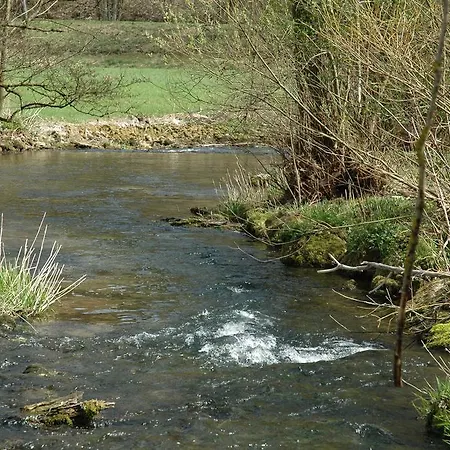 Am Brunnen *