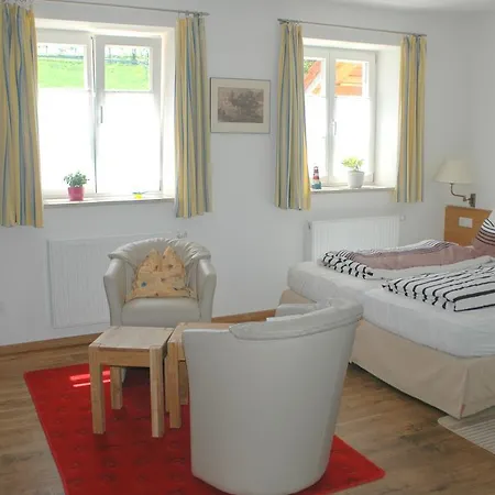 Am Brunnen Apartment Tiefenpölz